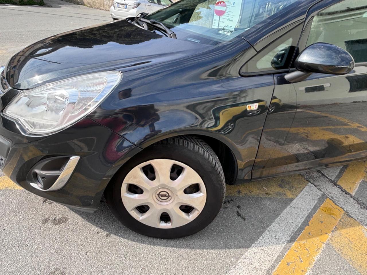 Opel Corsa 1.2 85CV 3 porte GPL-TECH b-color