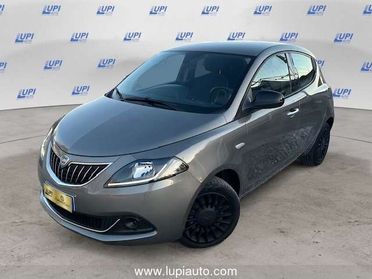 Lancia Ypsilon 1.0 firefly hybrid Gold s&s 70cv