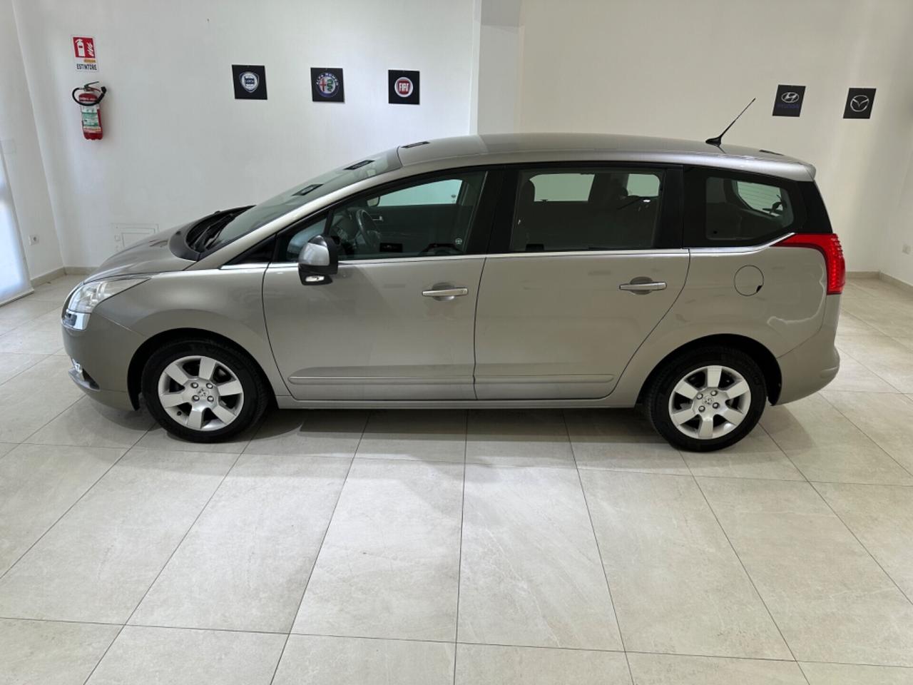 Peugeot 5008 1.6 HDi 112CV Premium