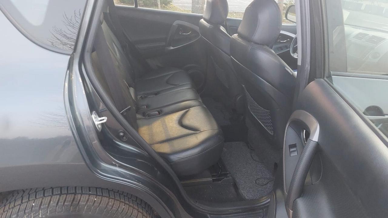 Toyota RAV 4 RAV4 2.2 D-4D 136 CV Luxury