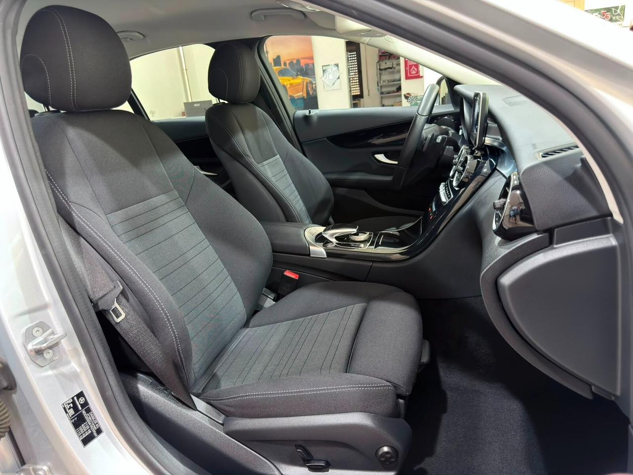 MERCEDES C 220 2.2d 170cv AUTO 75.000km BERLINA