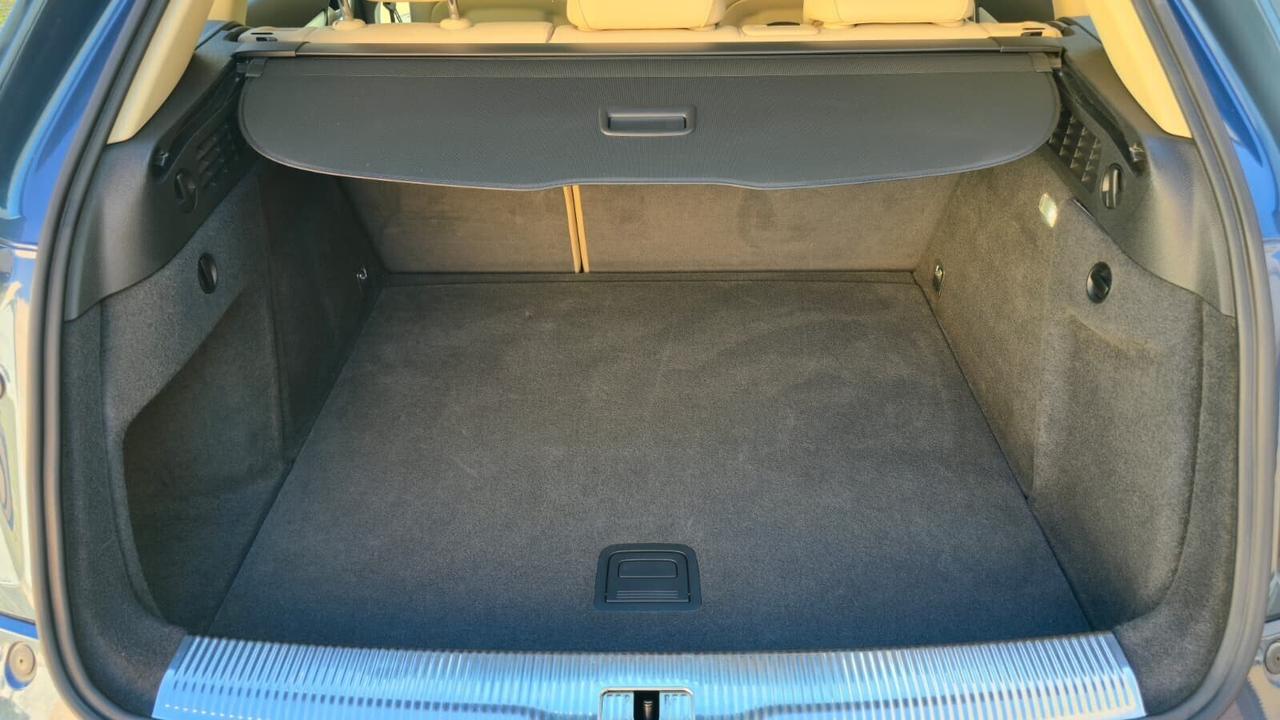 AUDI Q3 QUATTRO BUSINESS 2.0 TDI