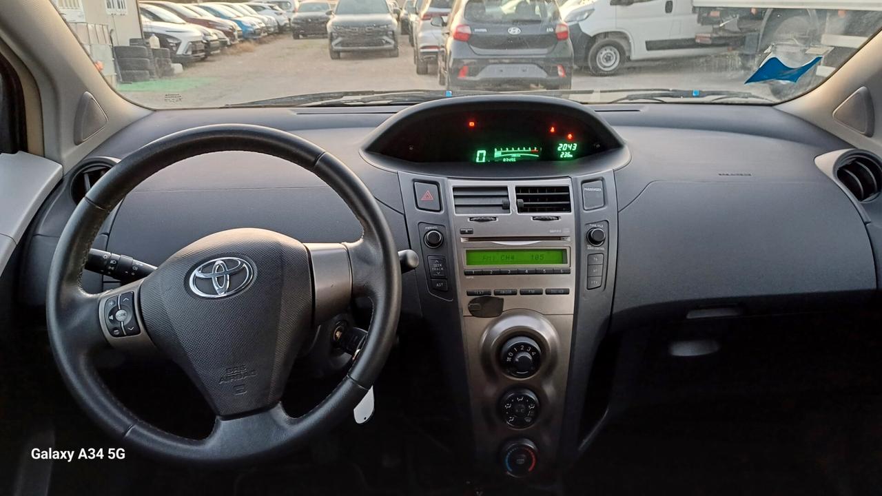 Yaris 1.0 5P Luxury pack Perfetta