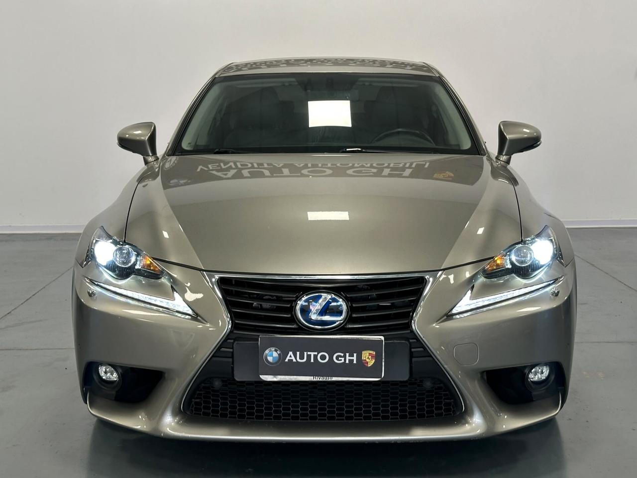 Lexus IS Hybrid FSport