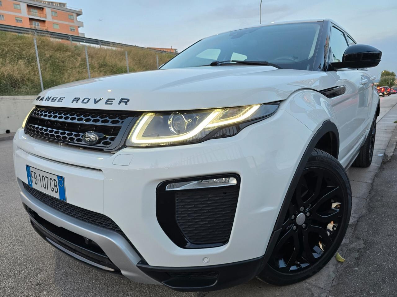 Land Rover Range Evoque 2.2 TD4 150cv 5p. Dynamic