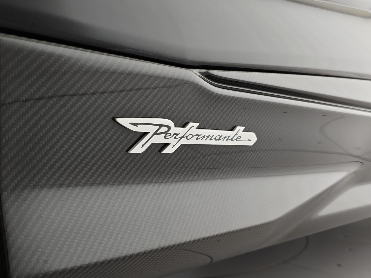 4.0 v8 Performante - Carbon Pack completo