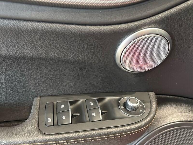 Alfa Romeo Giulia Giulia 2.0 Turbo 280CV AT8 AWD Q4 Intensa