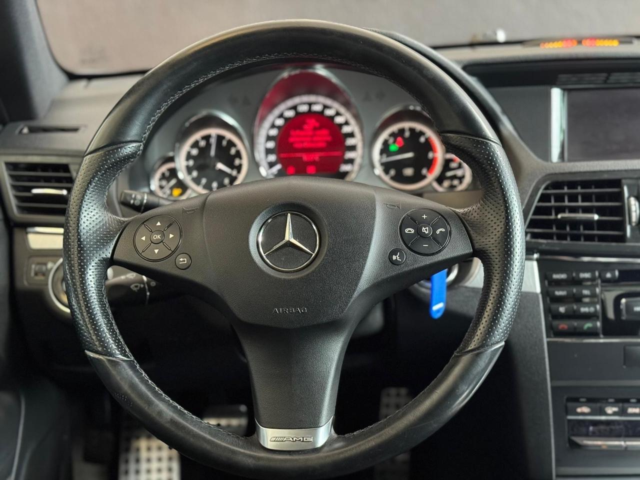 Mercedes-benz E 250 CDI Coupé BlueEFFICIENCY Avantgarde