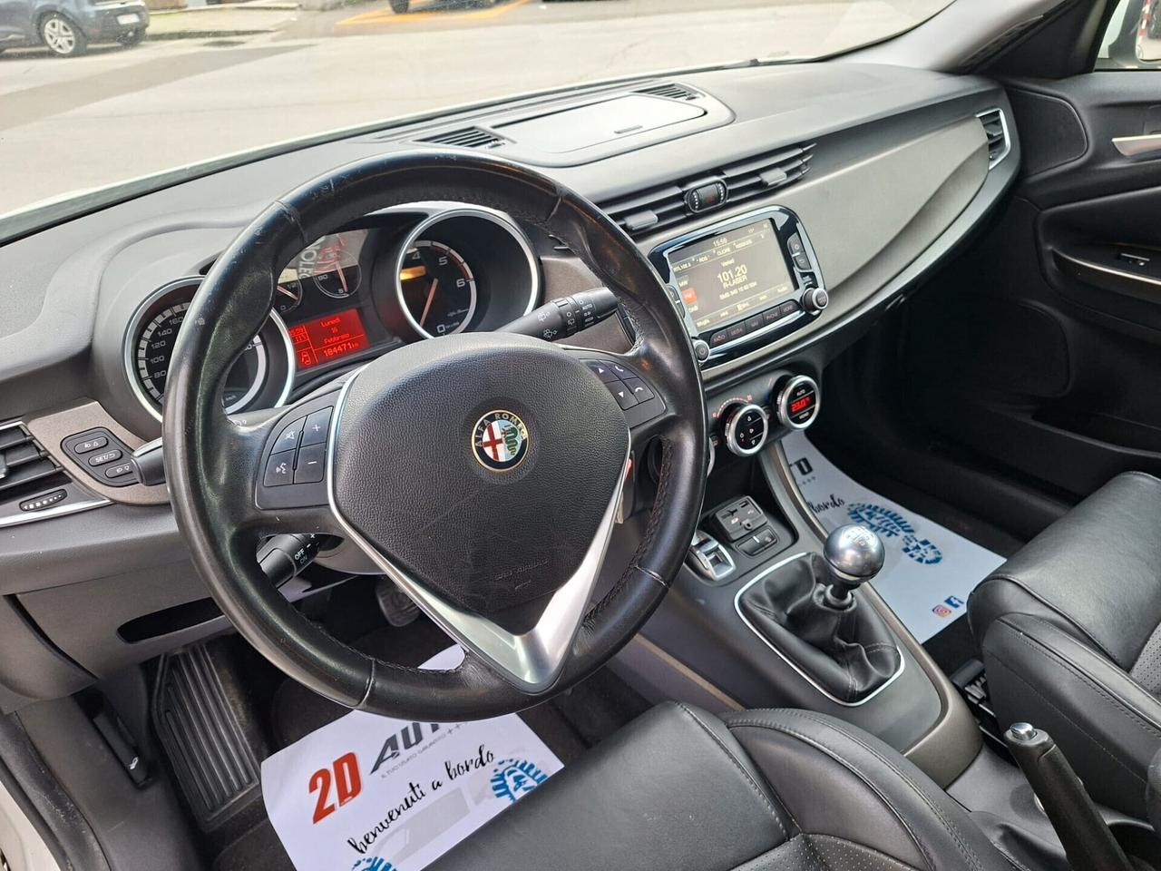 Alfa Romeo Giulietta 1.6 JTDm * 120 CV * Distinctive * Navi * Interni in pelle Quadrifoglio * Garantita 12 Mesi