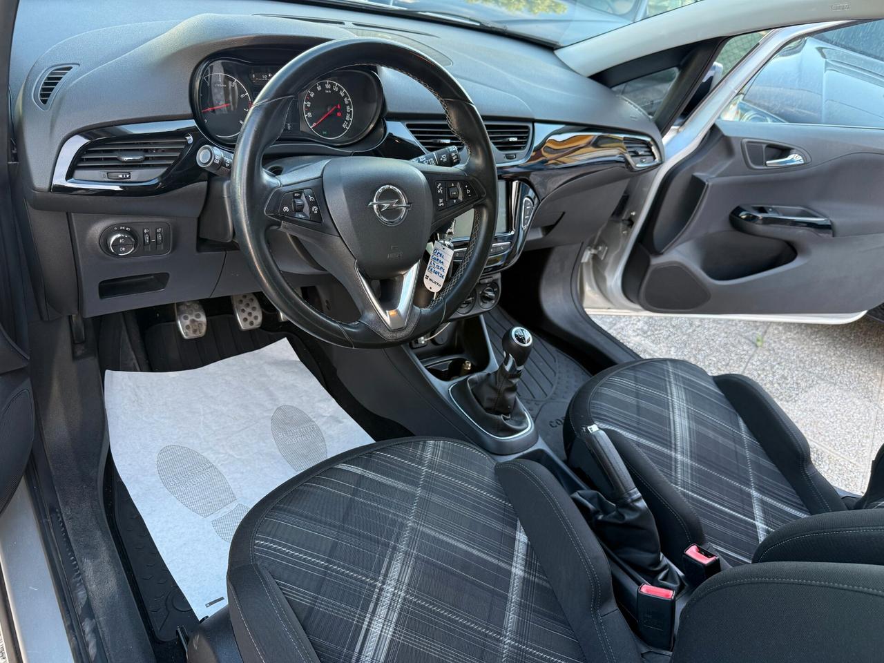 " UNA CHICCA " Opel Corsa 1.4 90CV GPL Tech