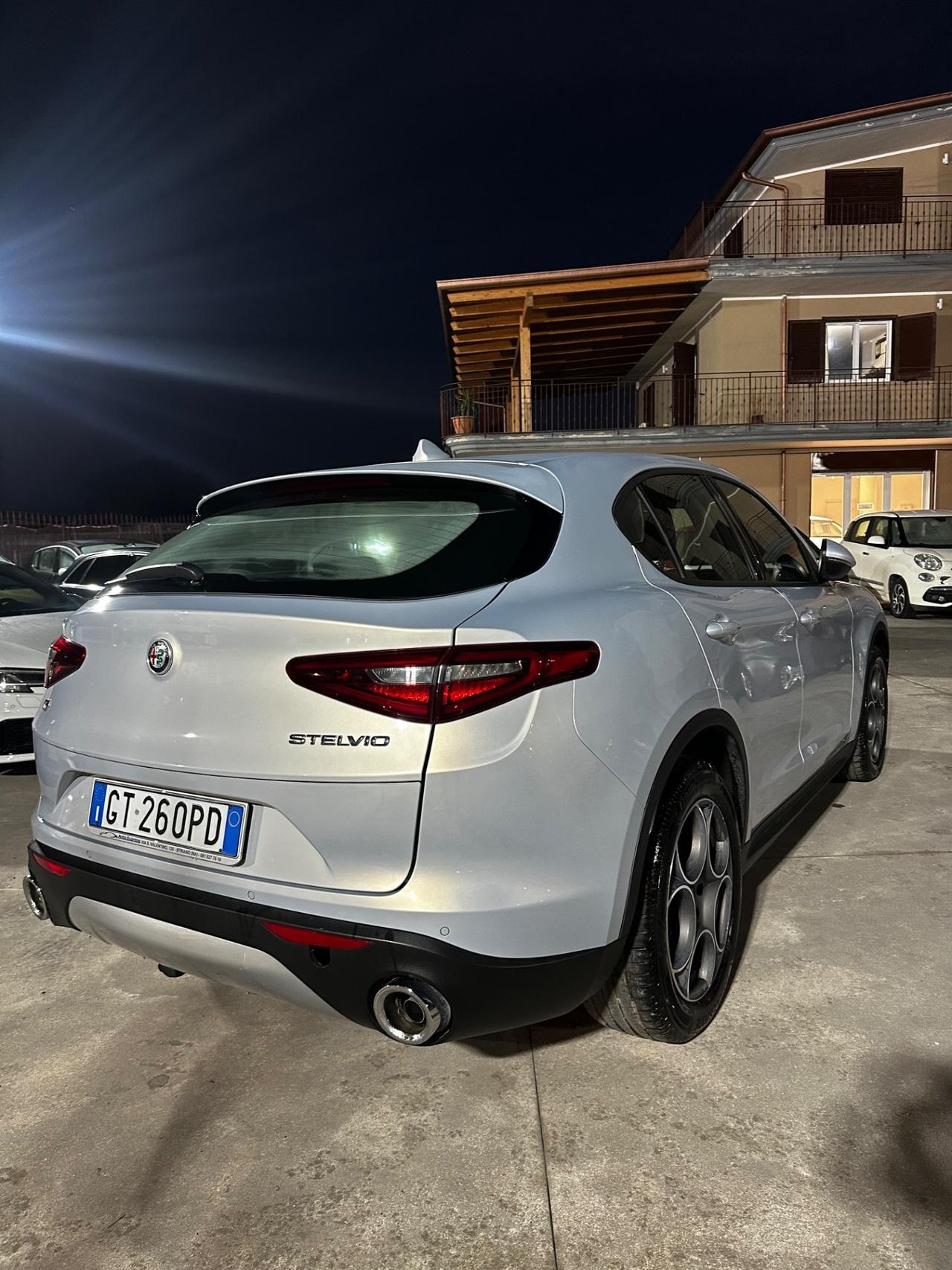 Alfa Romeo Stelvio 2.2 Turbodiesel 190 CV AT8 Q4 Ti