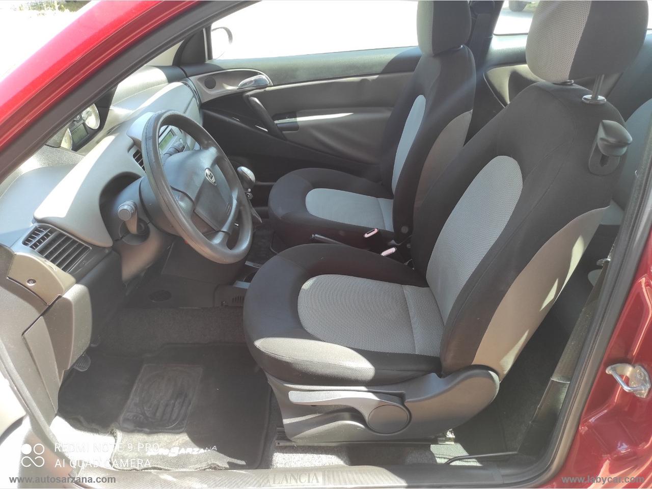 LANCIA Ypsilon 1.2 16V Argento ADATTA A NEOPATENTATI