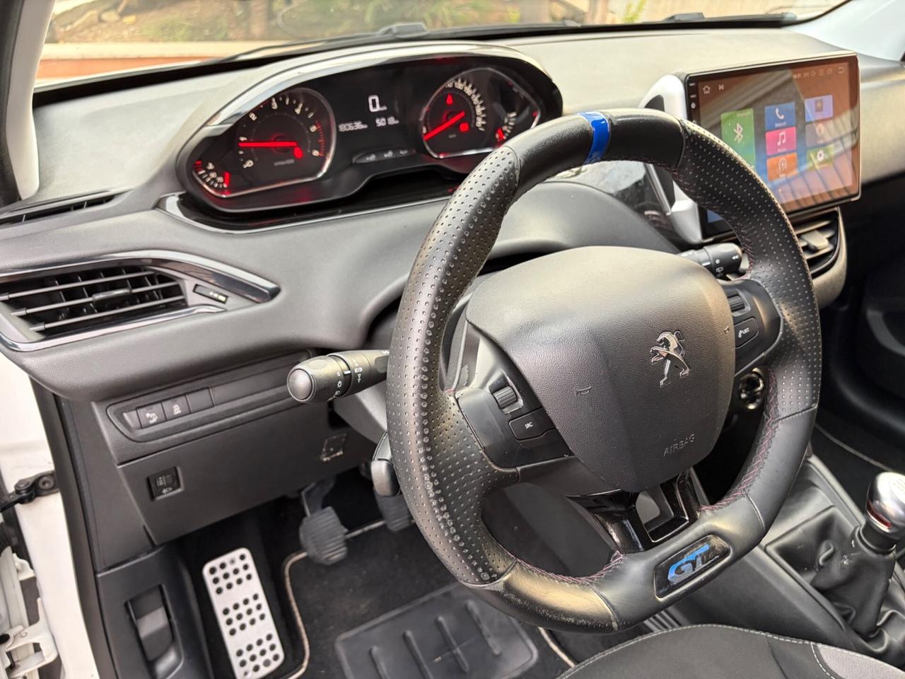 Peugeot 208 1.4 HDi 68 CV strafull