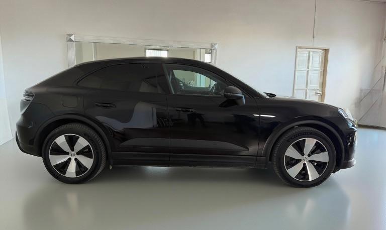 Porsche Macan 4