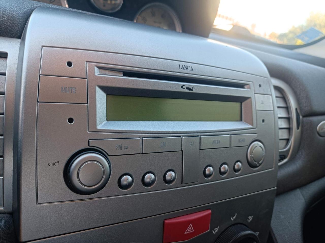 Lancia Ypsilon 1.2 Argento