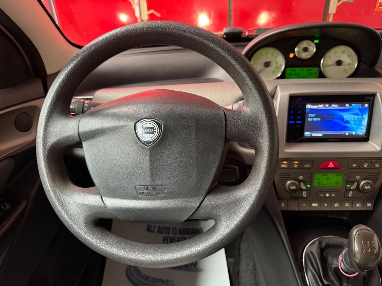LANCIA Y YPSILON 1.2 16V NEOPATENTATI TETTO APRIBILE