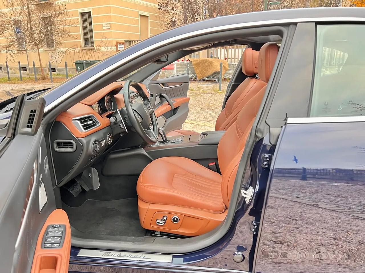 Maserati Ghibli V6 430 CV Q4 Granlusso