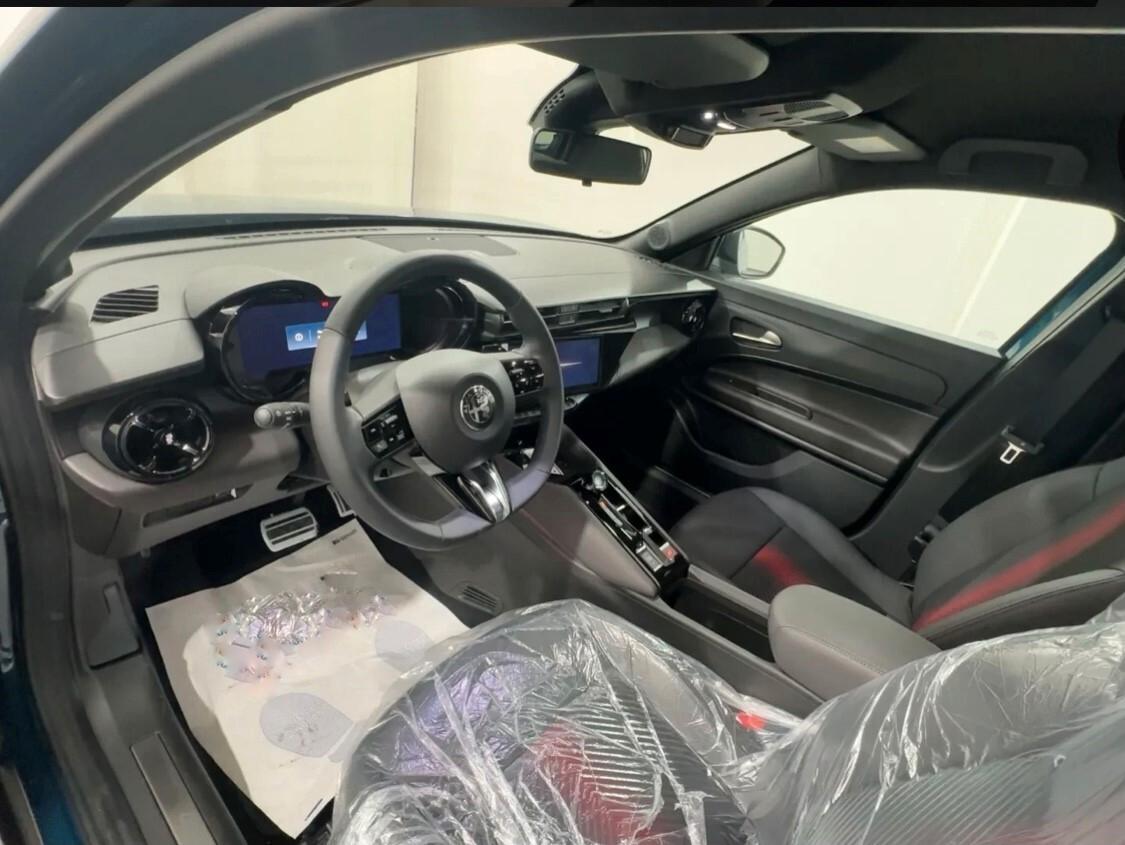 Alfa Romeo Junior 1.2 136 CV Hybrid eDCT6 Speciale KM0