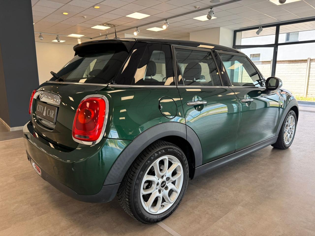Mini 1.5 Cooper D Business XL 5 porte
