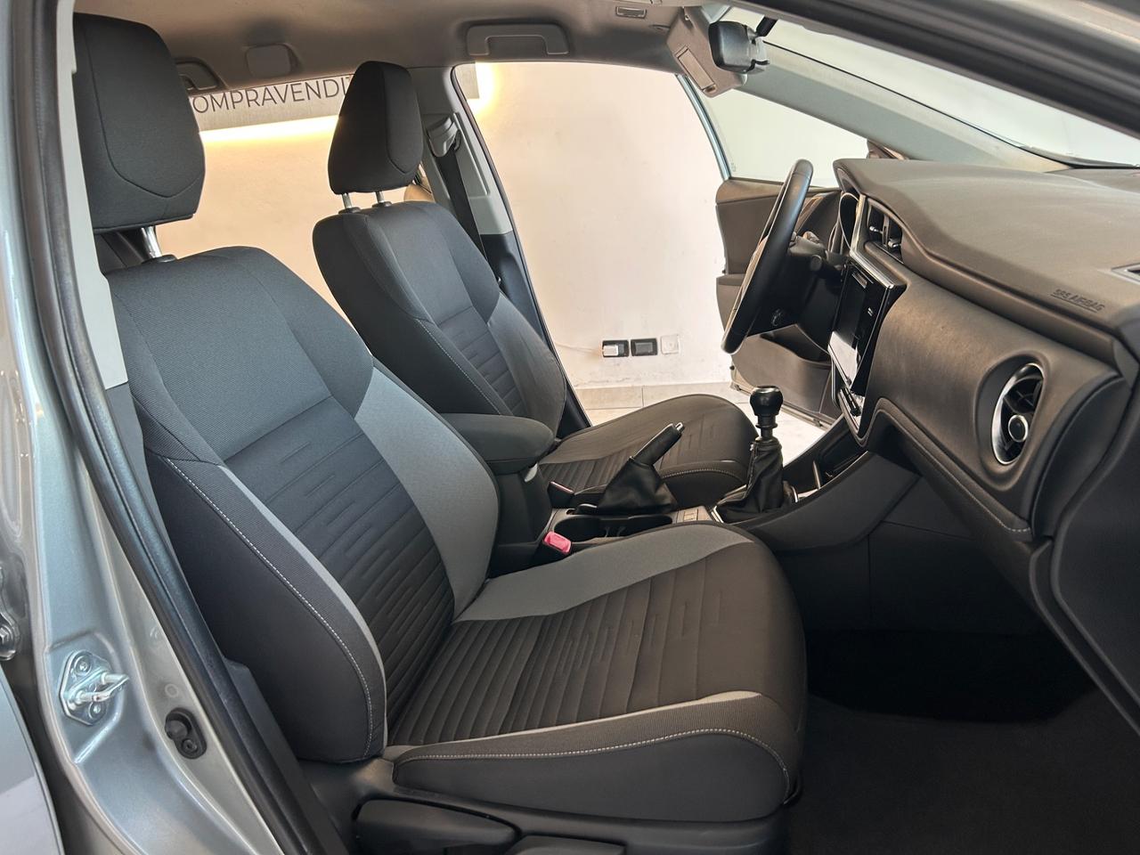 Toyota Auris 1.6 D-4D 82 kw 2015 EURO6B