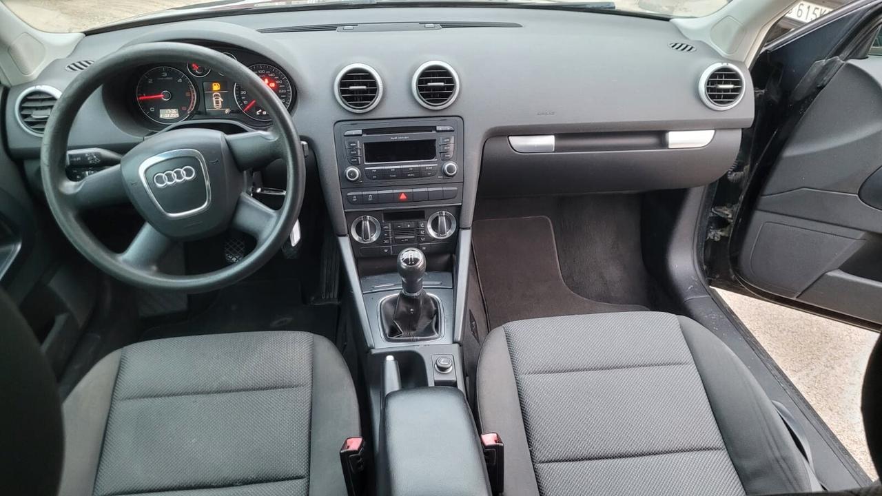 Audi A3 1.6 TDI 105 CV CR Ambiente