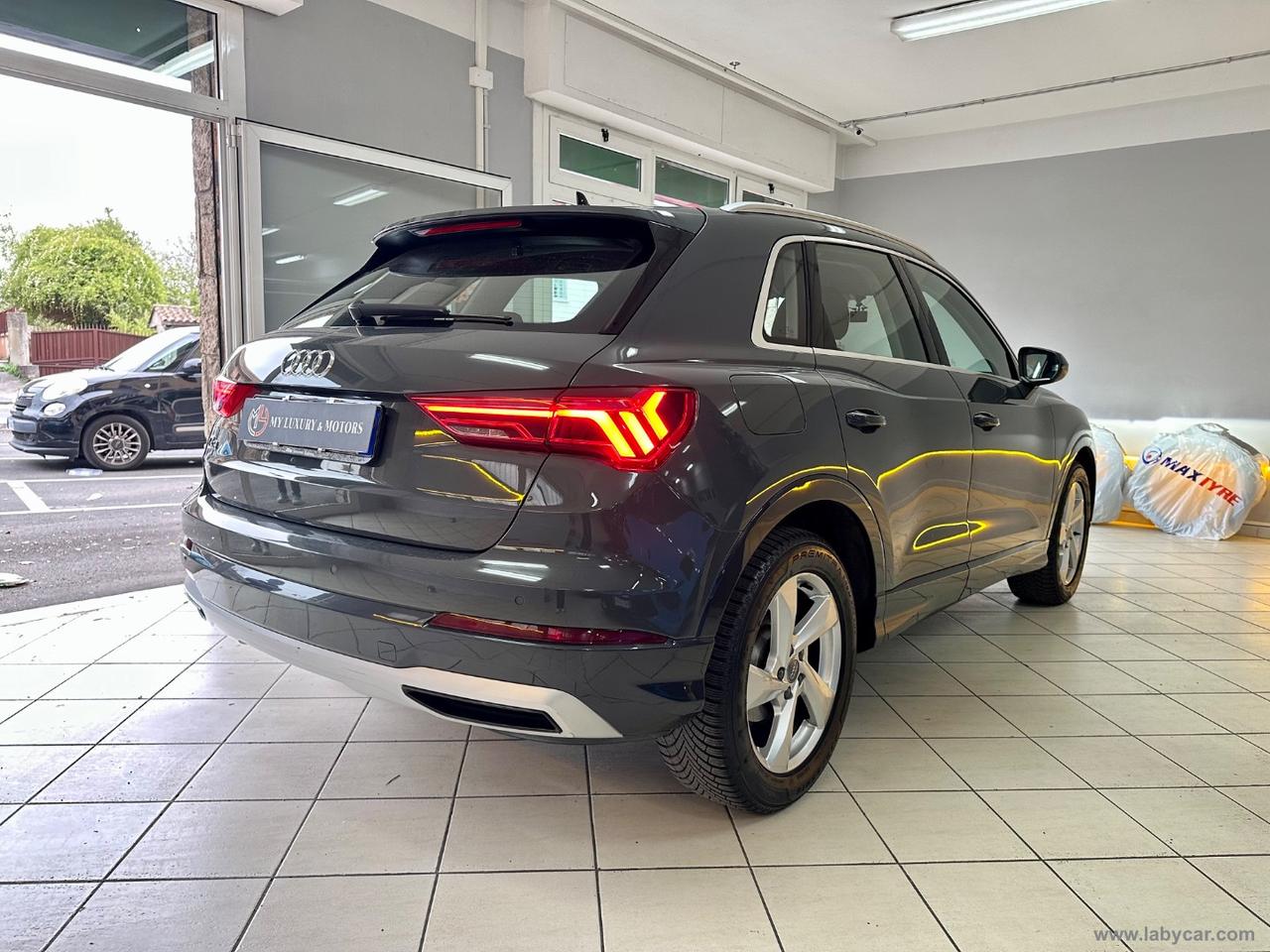 AUDI Q3 35 TDI S tronic Business Advanced