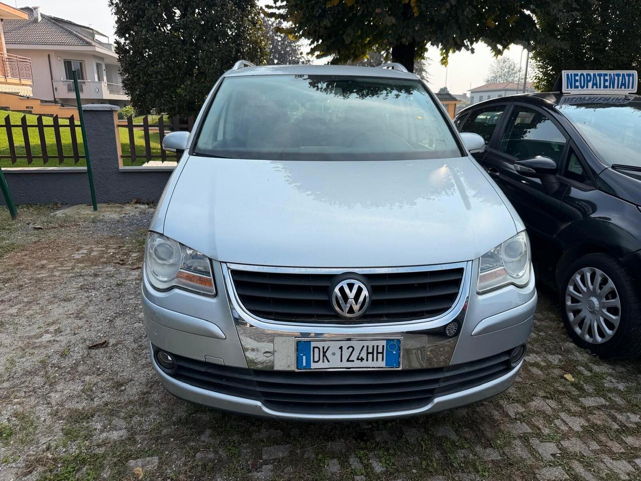 Volkswagen Touran 2.0 Trendline Ecofuel 7 POSTI NEOPATENTATI
