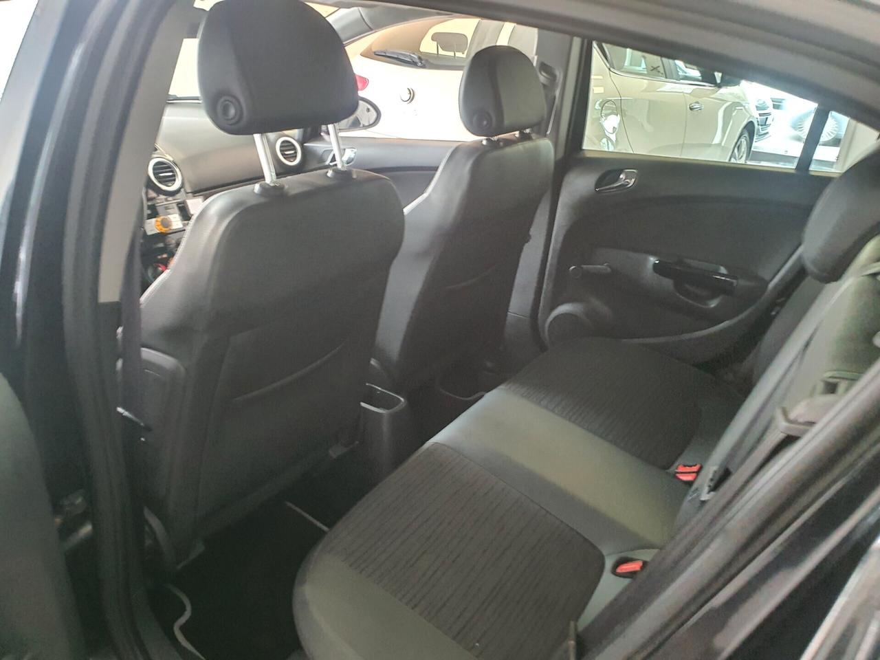 Opel Corsa 1.2 Gpl di serie