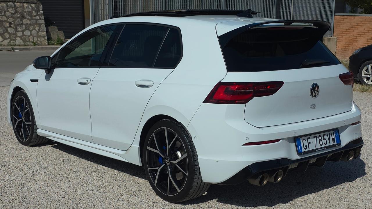 Golf R - 2.0 TSI 320cv - AKRAPOVIC