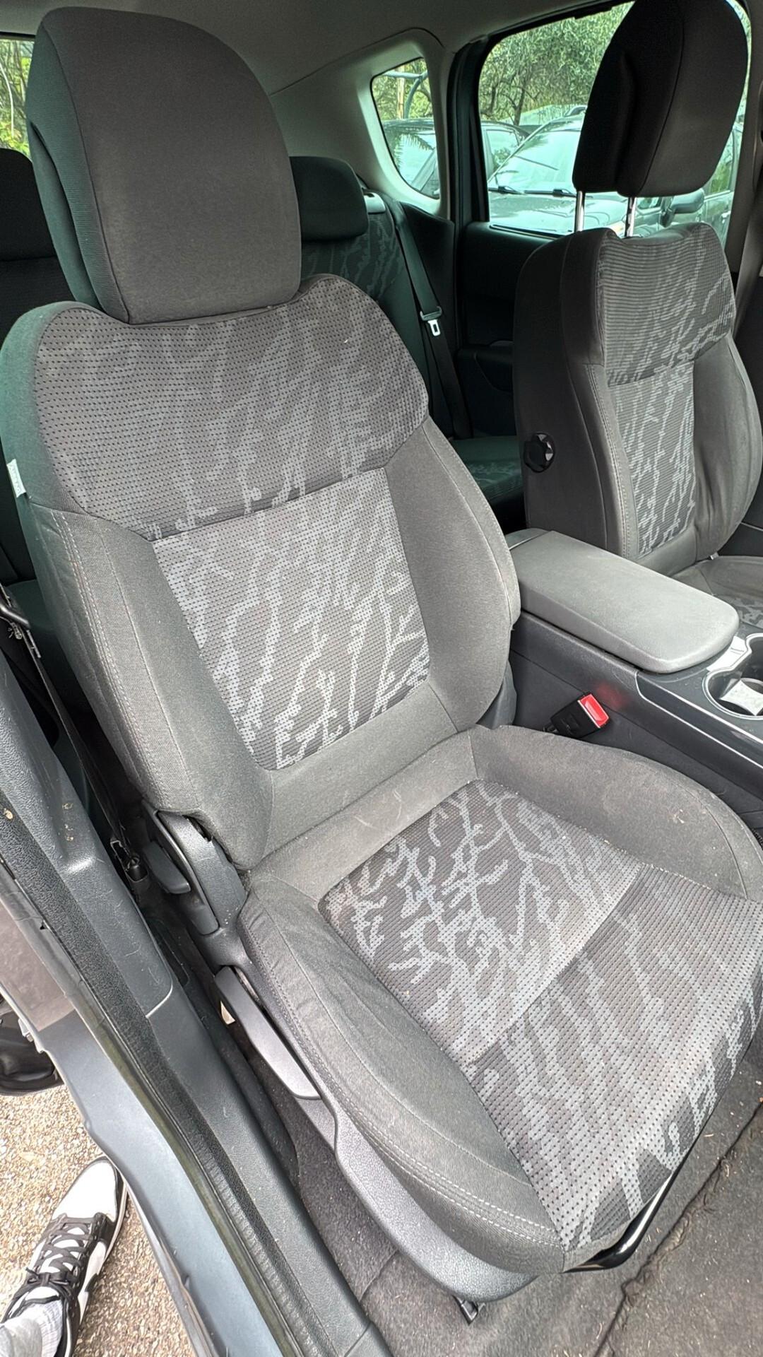 Peugeot 3008 2.0 HDi 150CV Business