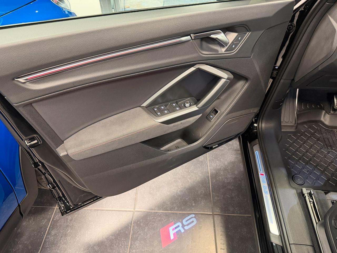 Audi RSQ3 SPB quattro S tronic