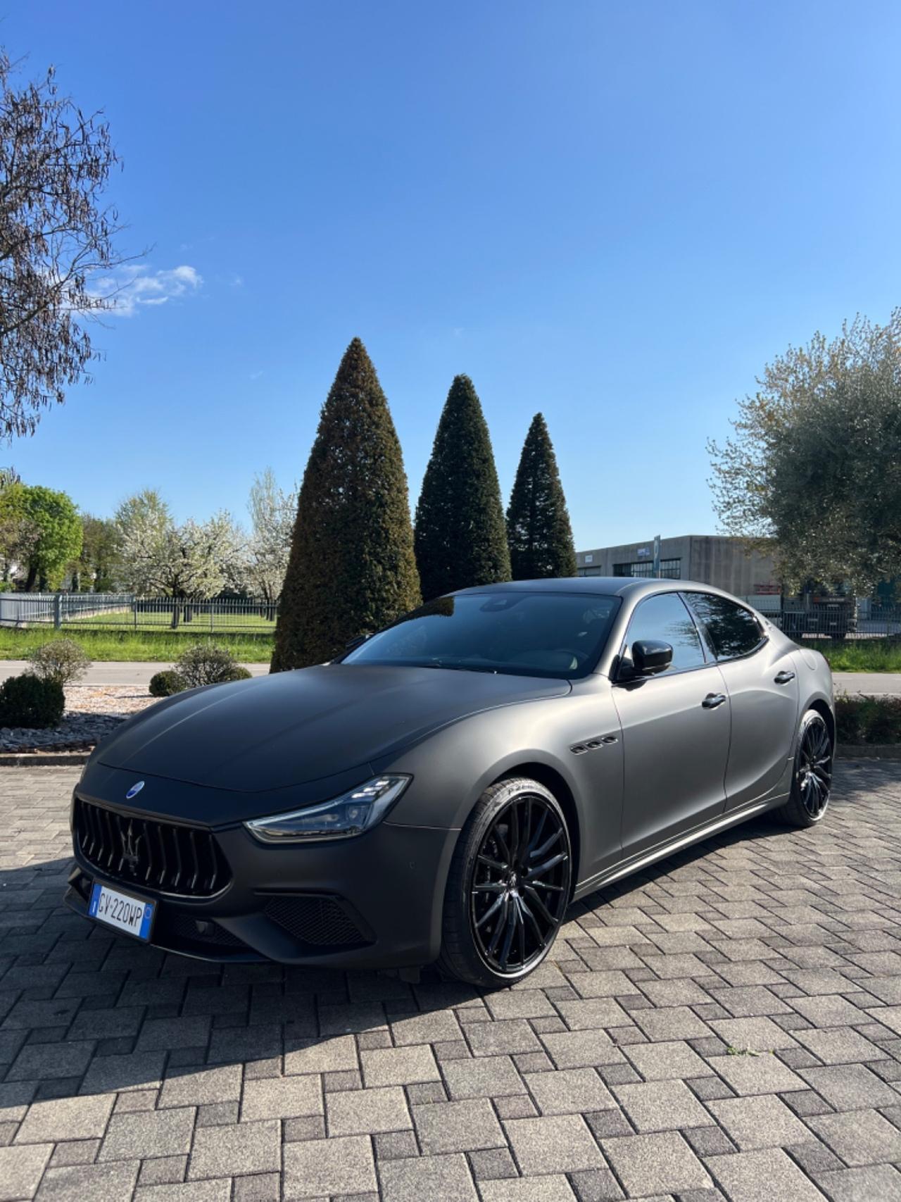 Maserati Ghibli V6 430 CV Q4 Gransport
