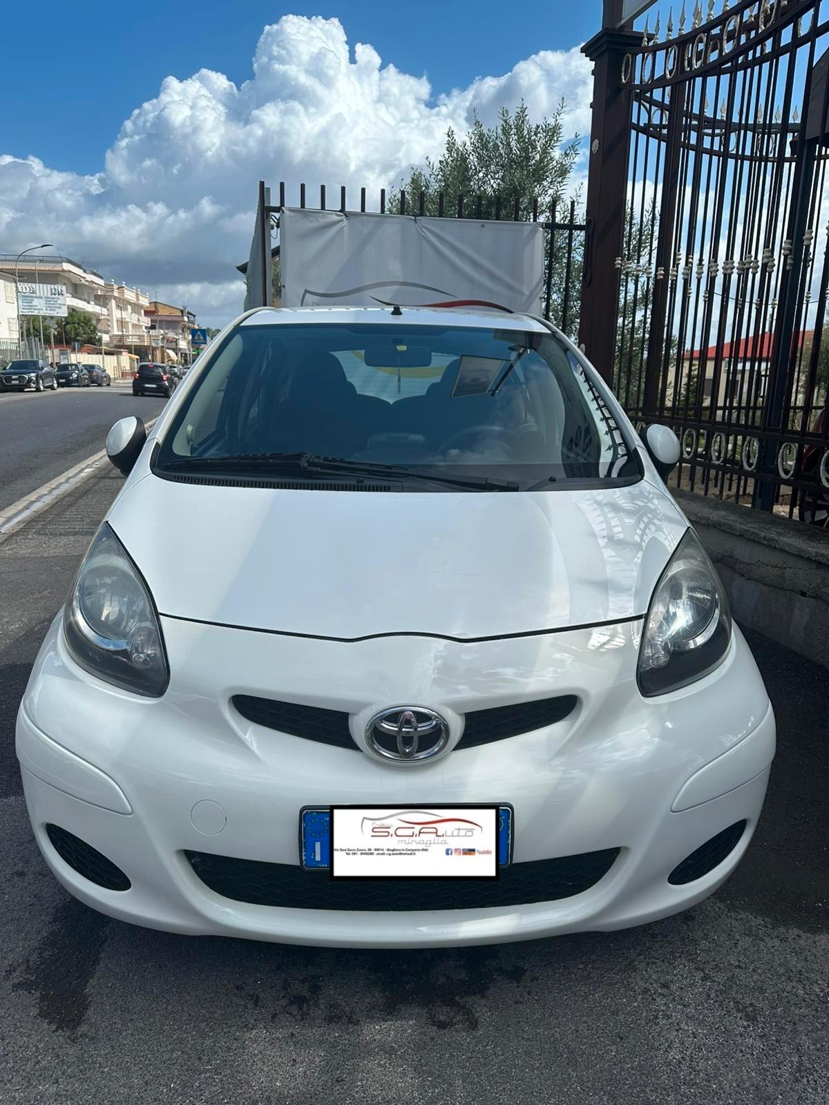 Toyota Aygo 1.0 12V VVT-i 5 porte Deep Ocean Connect