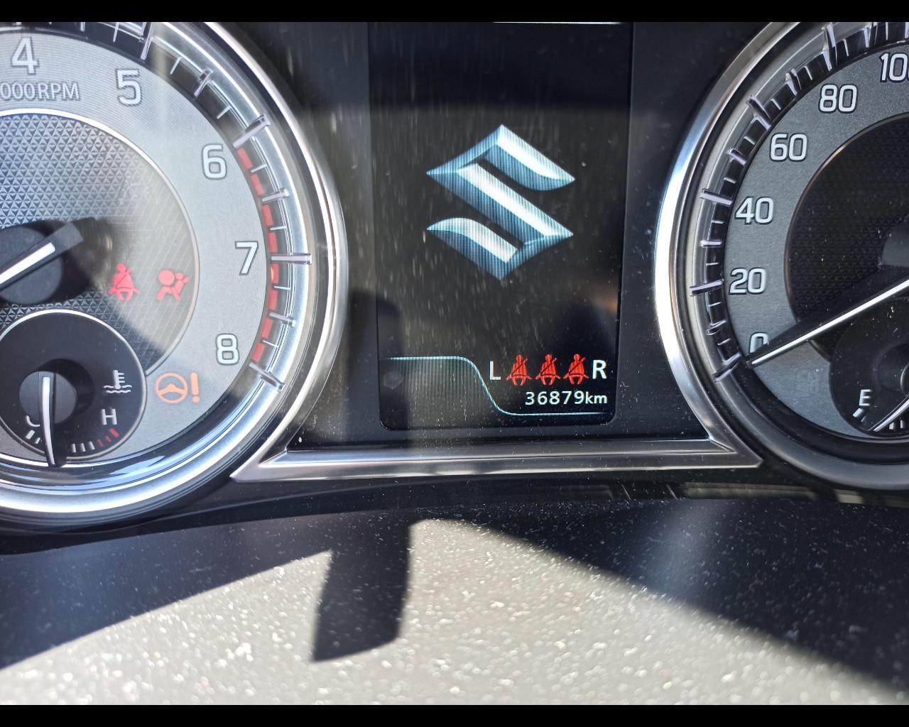 SUZUKI Vitara (2015) - Vitara 1.4 Hybrid Top