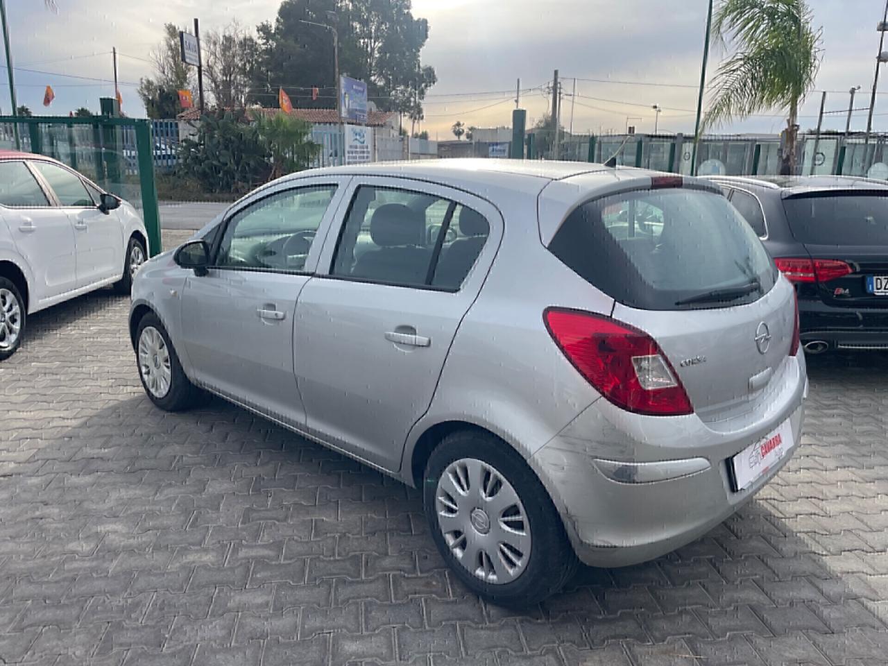 Opel Corsa 1.2 5 porte Enjoy