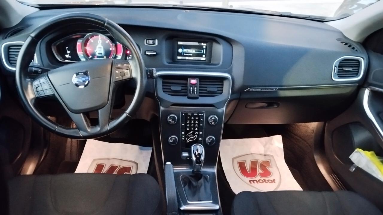 VOLVO V40 CROSS COUNTRY AUTOMATICA