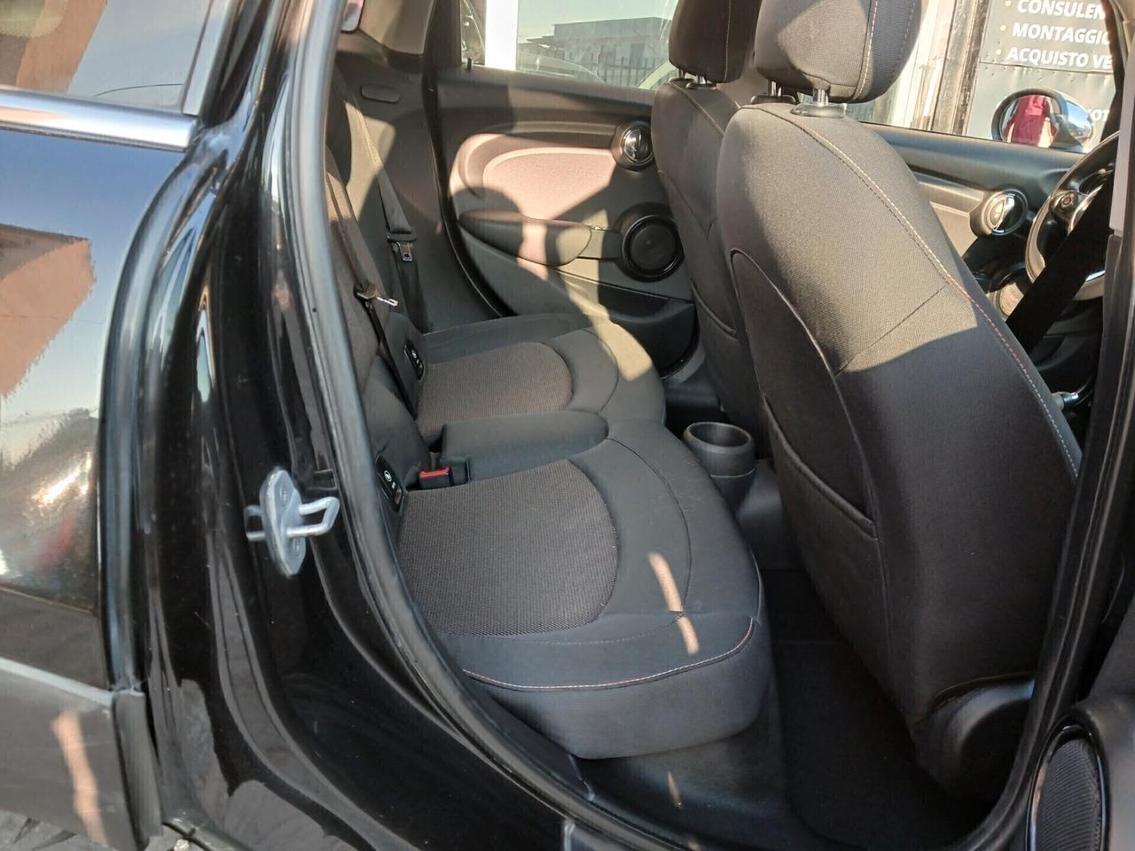 Mini 1.5 Cooper D 5 porte AUTOMATICO