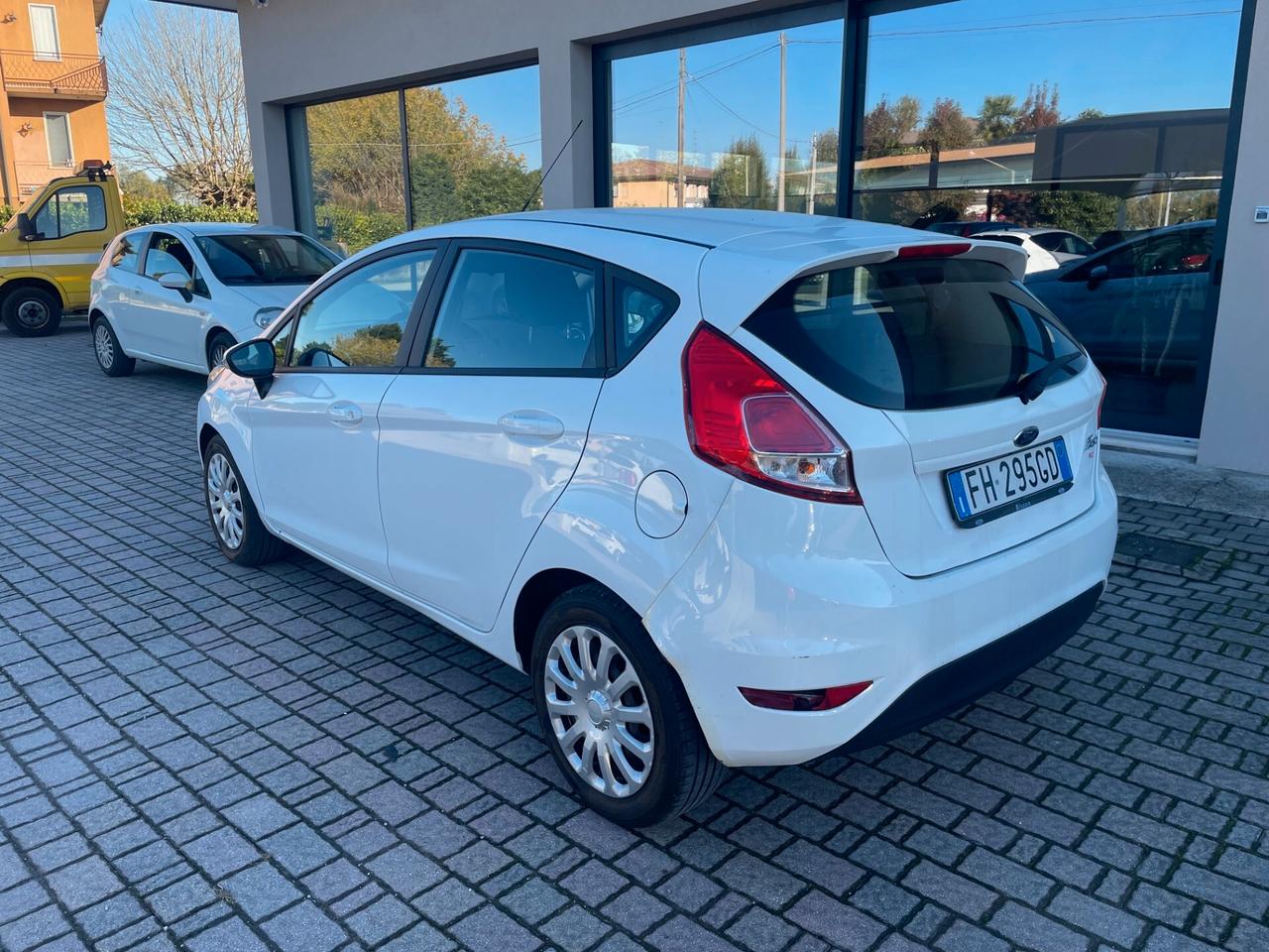 Ford Fiesta 1.5 TDCi 75CV 5 porte Business