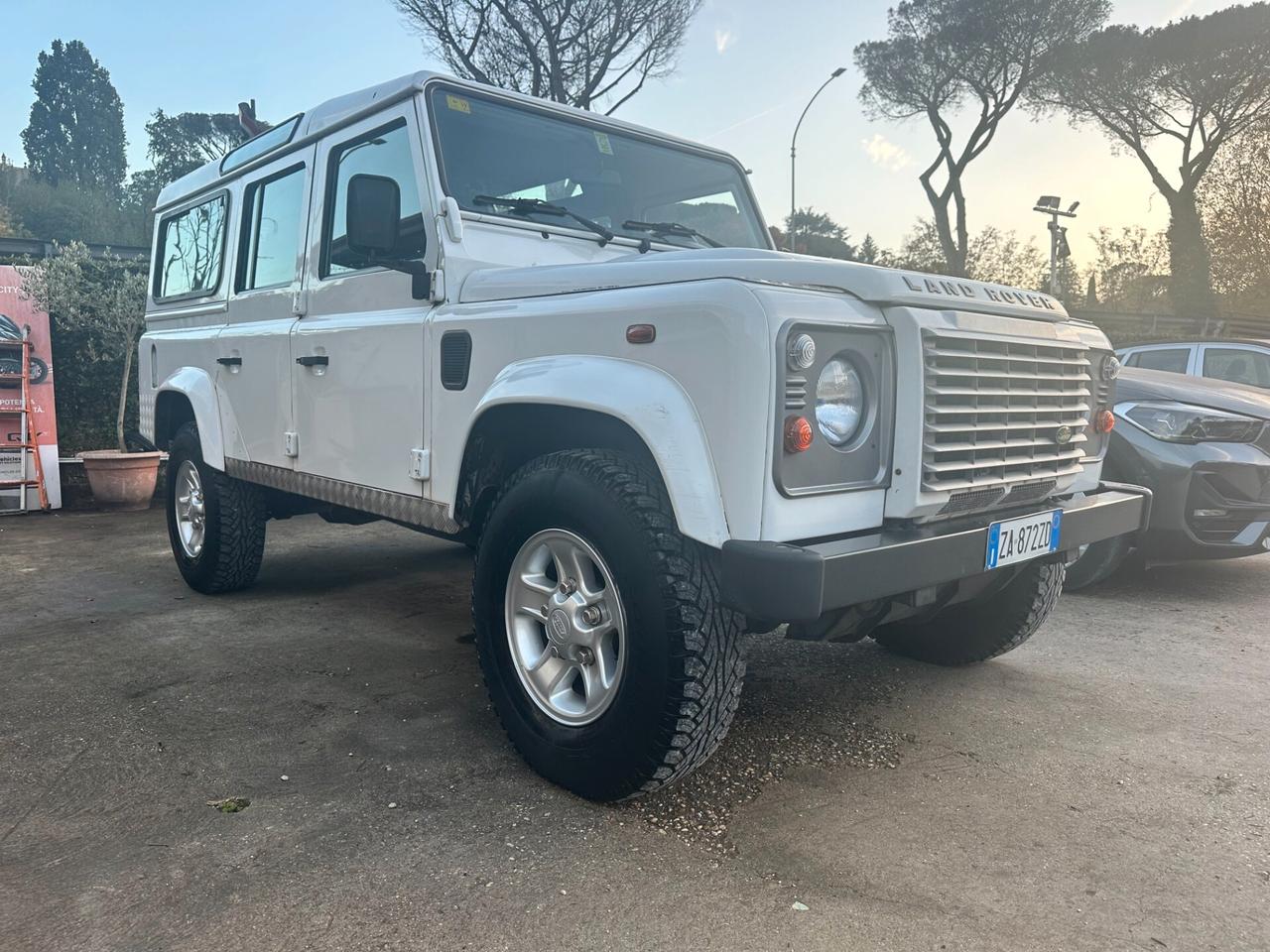 Land Rover Defender 110 2.2 TD4 Station Wagon Euro 5 7 POSTI