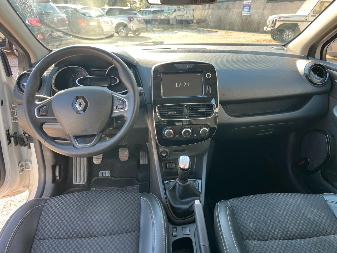 Renault Clio TCe 12V 75 CV 5 porte Moschino Intens
