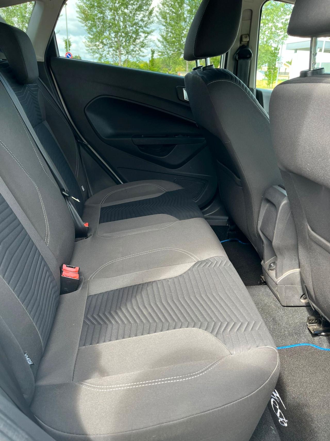 FORD FIESTA 1.4 NEOPATENTATI 2015 5PORTE