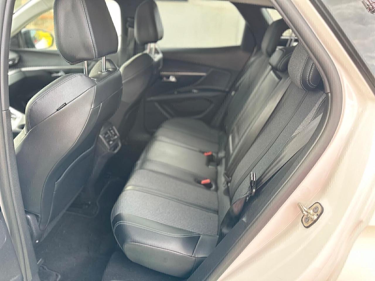 Peugeot 3008 1.5 BlueHDi 130 S&S Allure 01/2022 garanzia permute finaziamento in sede