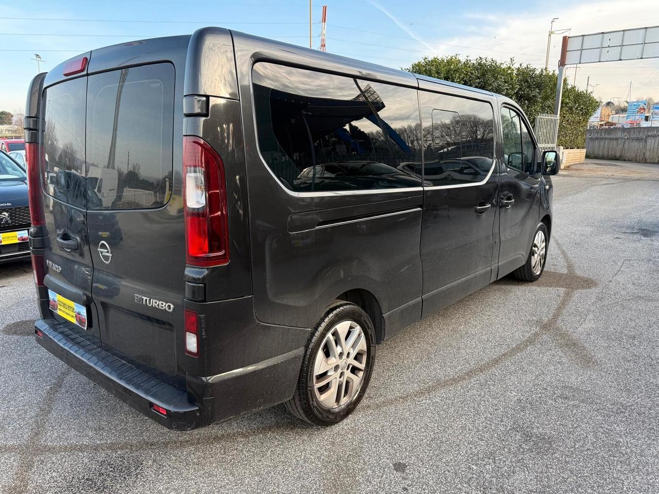 Opel Vivaro 1.6 BiTurbo 9 posti