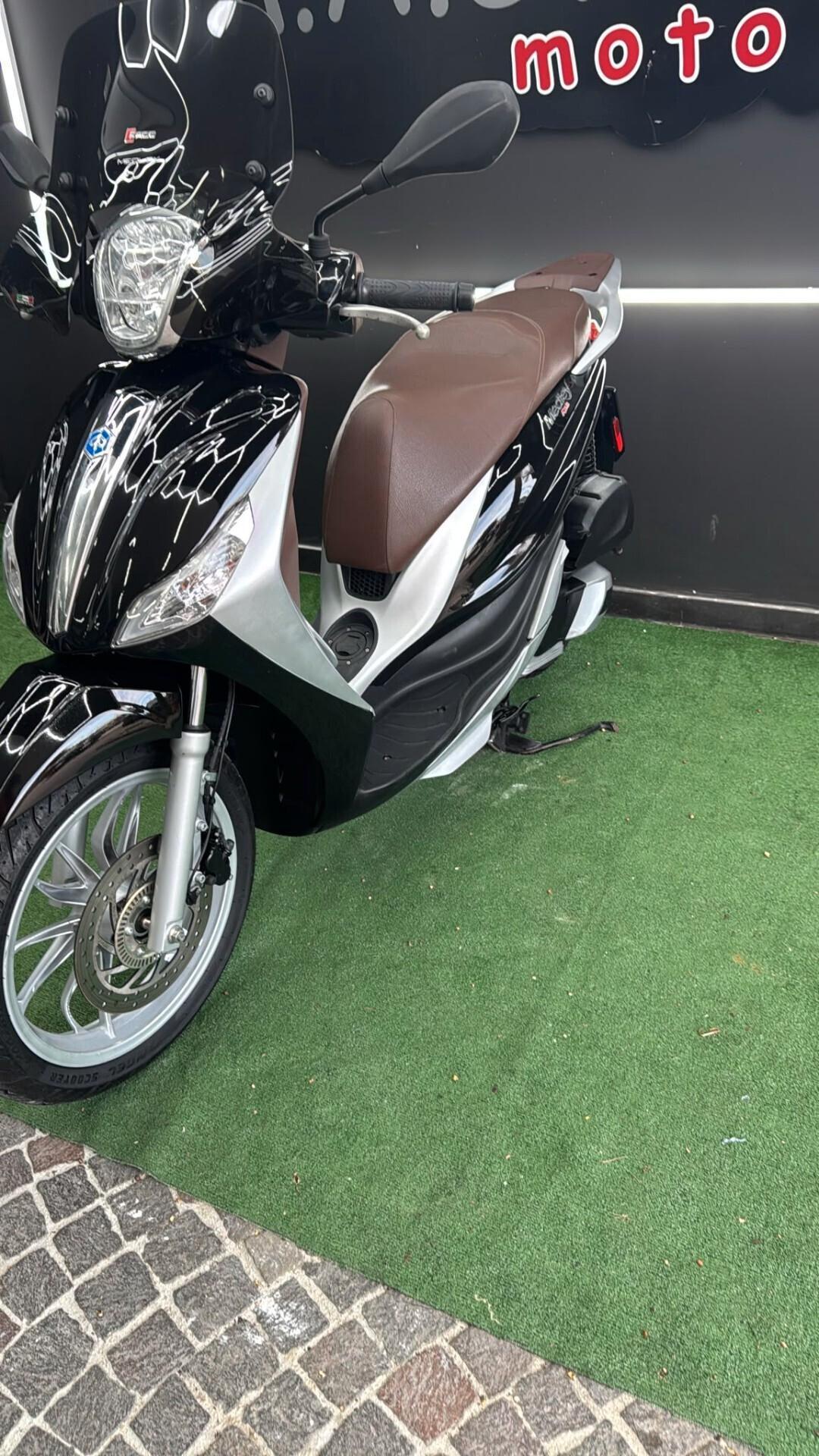 Piaggio Medley 125