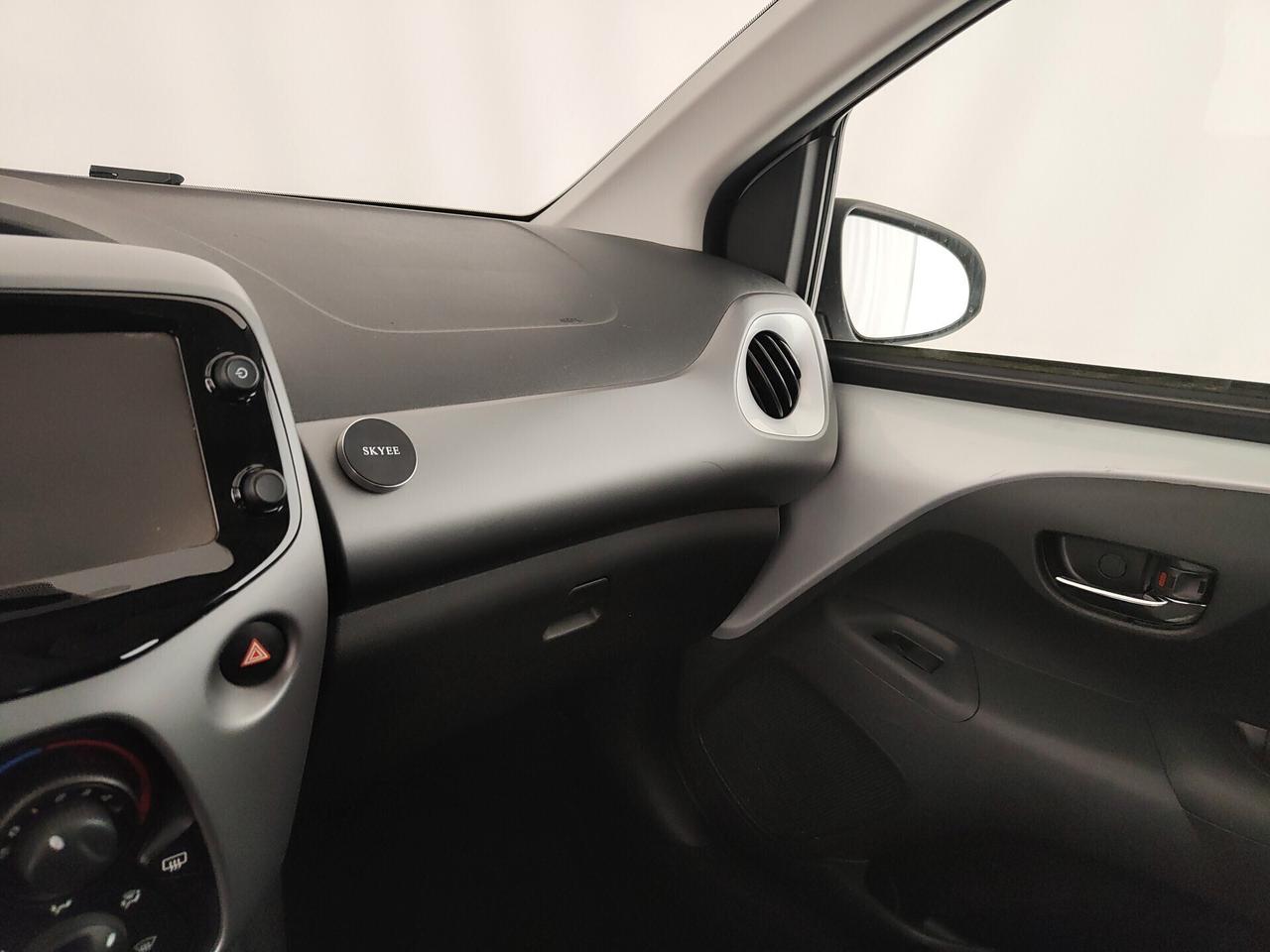 Toyota Aygo 1.0 VVT-i 69 CV 5 porte x-business