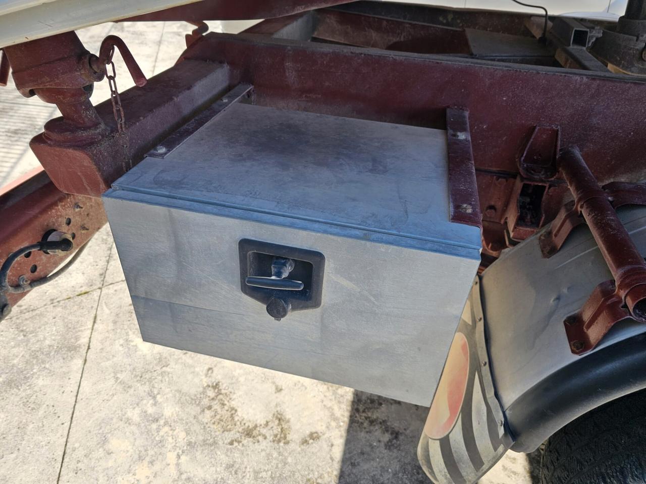 IVECO 35-10 - ribaltabile trilaterale