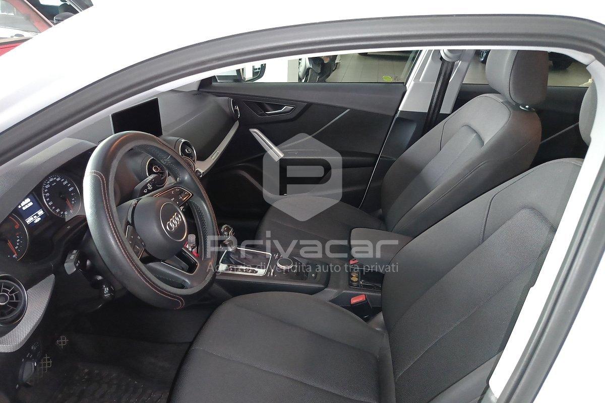 AUDI Q2 30 TDI S tronic Business