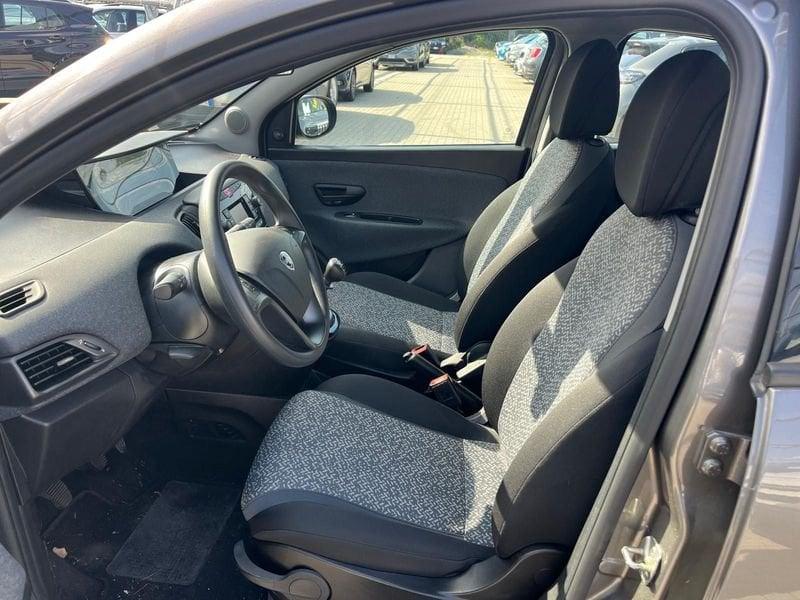 Lancia Ypsilon Ypsilon 1.2 69 CV 5 porte GPL Silver