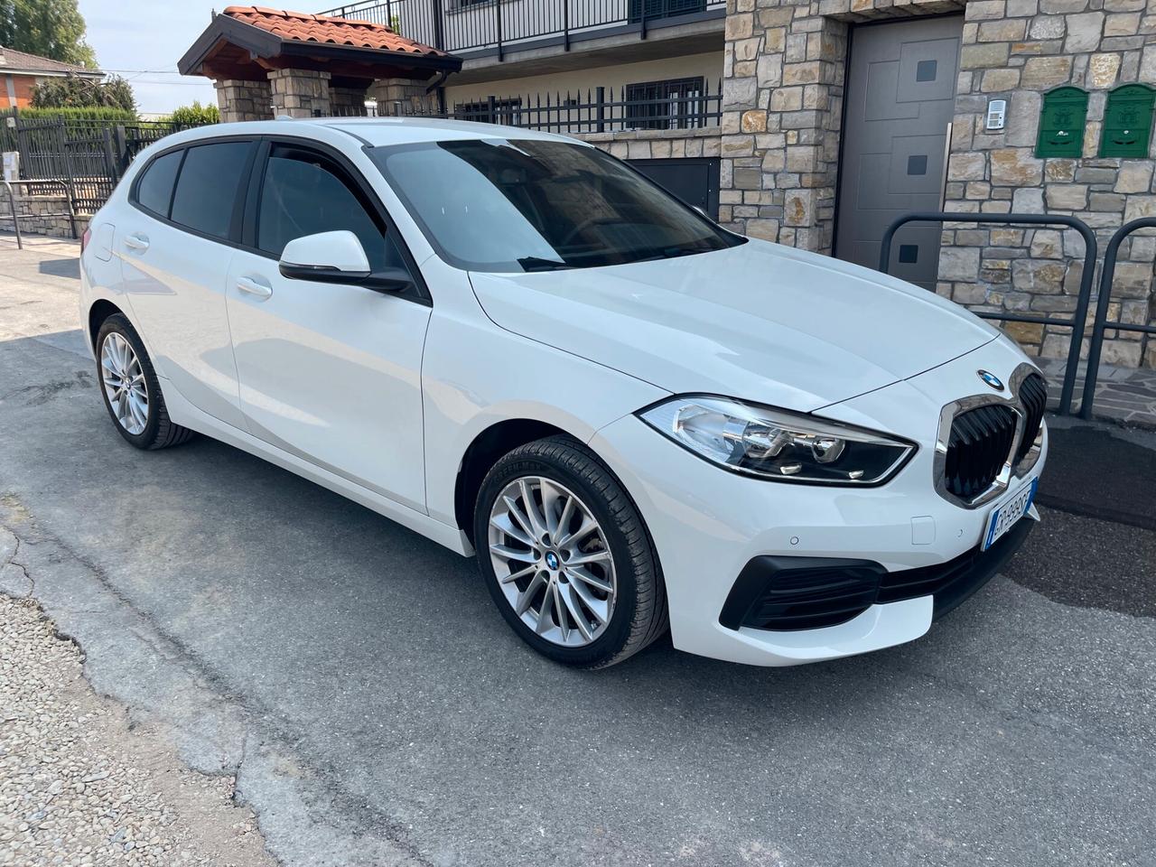 Bmw 116d Business Advantage Automatica OK Neopatentato
