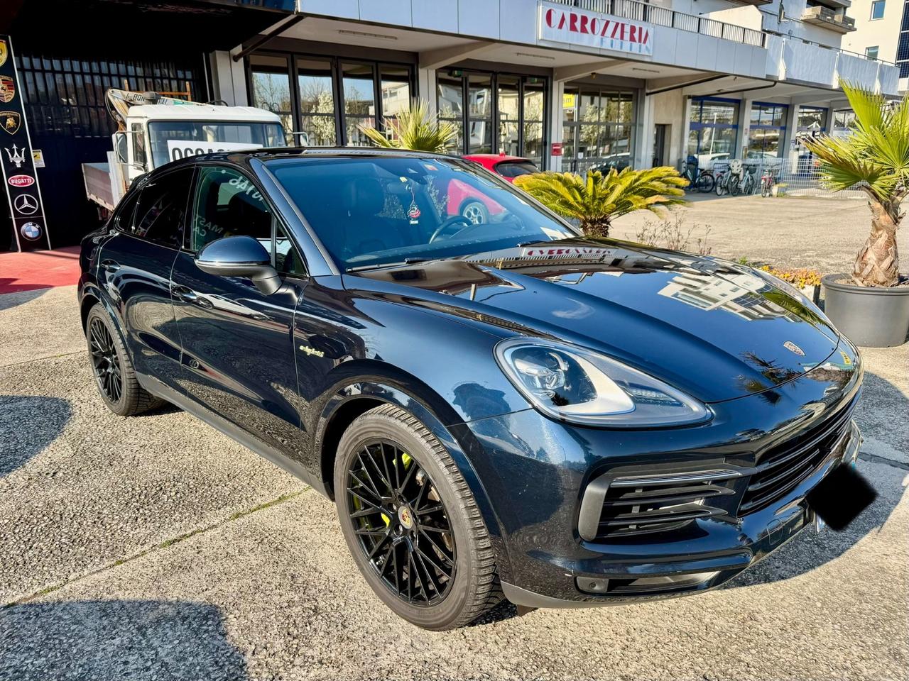 PORSCHE CAYENNE COUPE 3.0 462cv E-HYBRID FULL (PERMUTO)